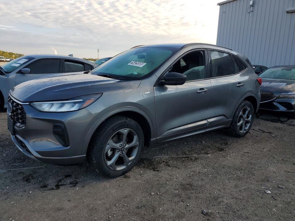 2024 Ford Escape st Line
