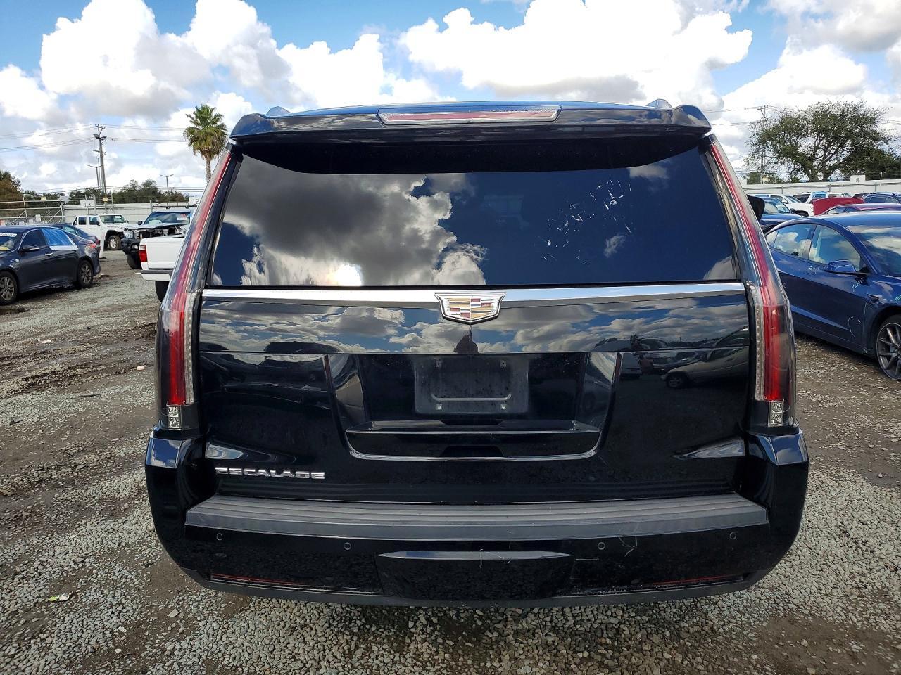 2016 Cadillac Escalade Premium