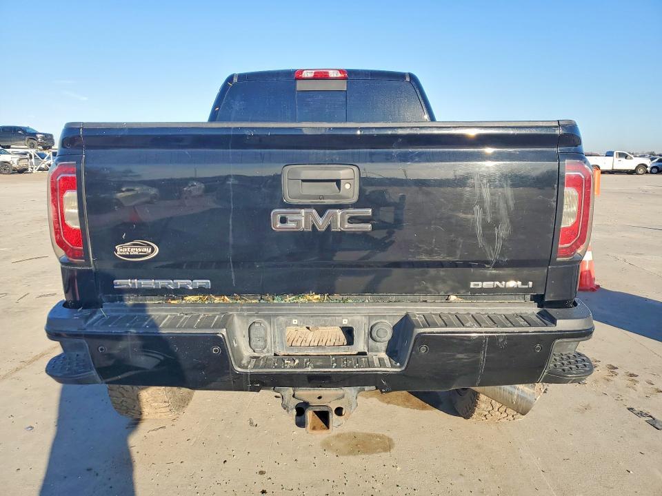 2018 GMC Sierra K2500 Denali