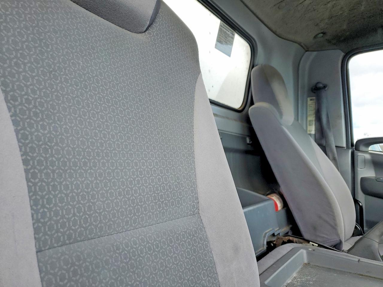 2018 Isuzu NQR BOX Truck