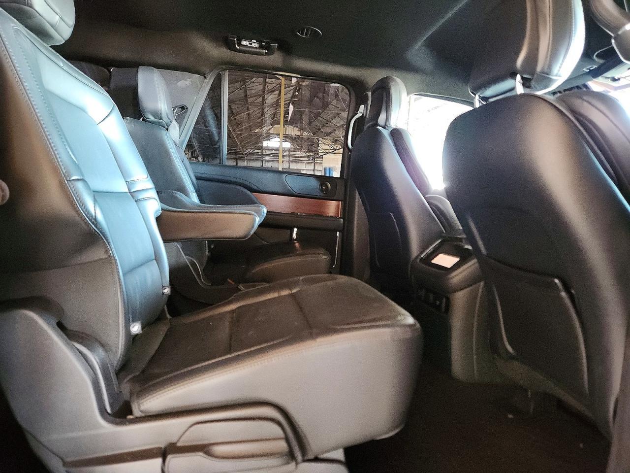 2023 Lincoln Navigator l