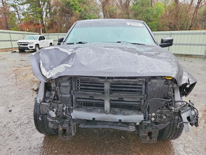 2015 Dodge Ram 1500 slt