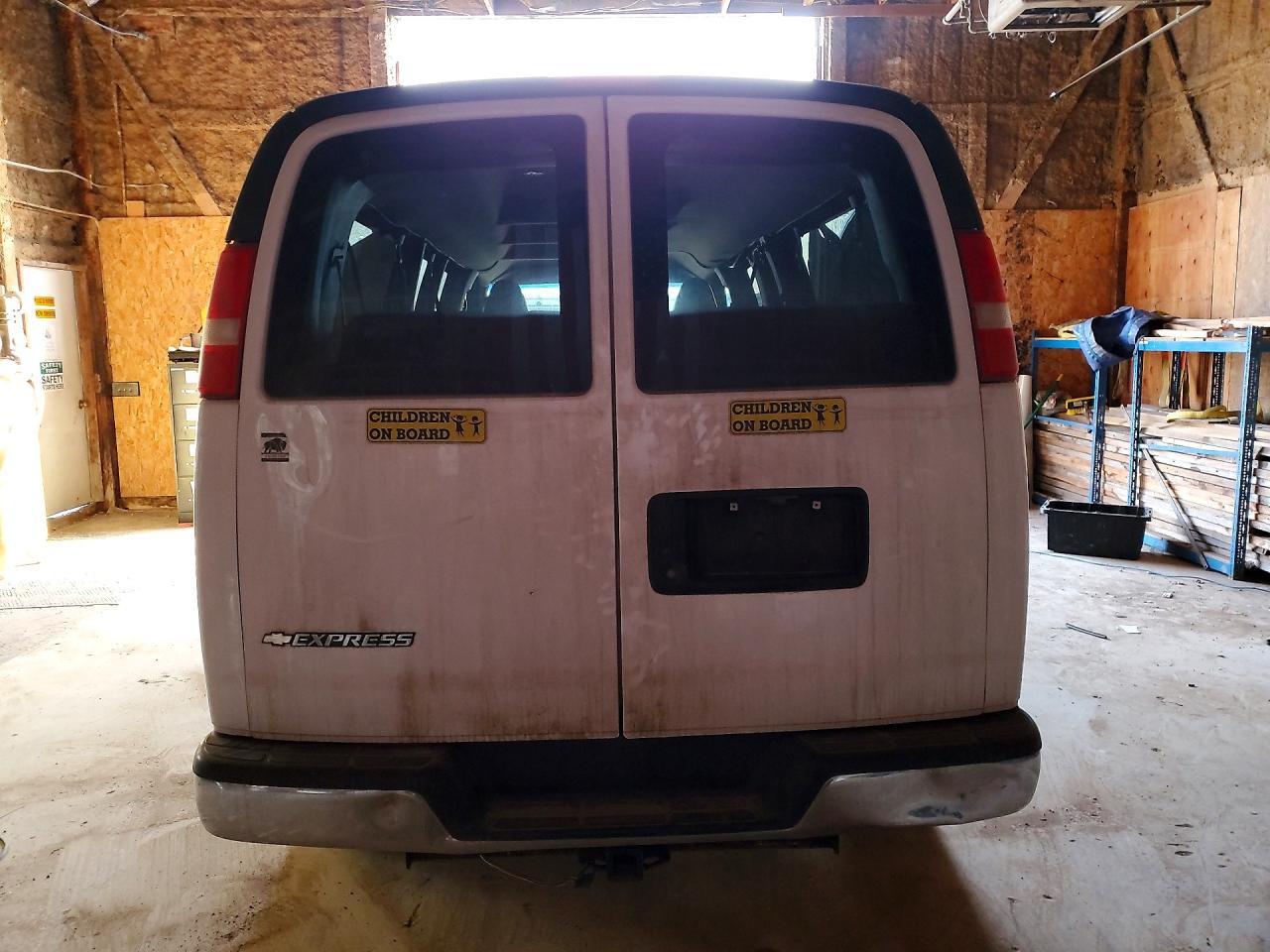 2017 Chevrolet Express G3500 LT