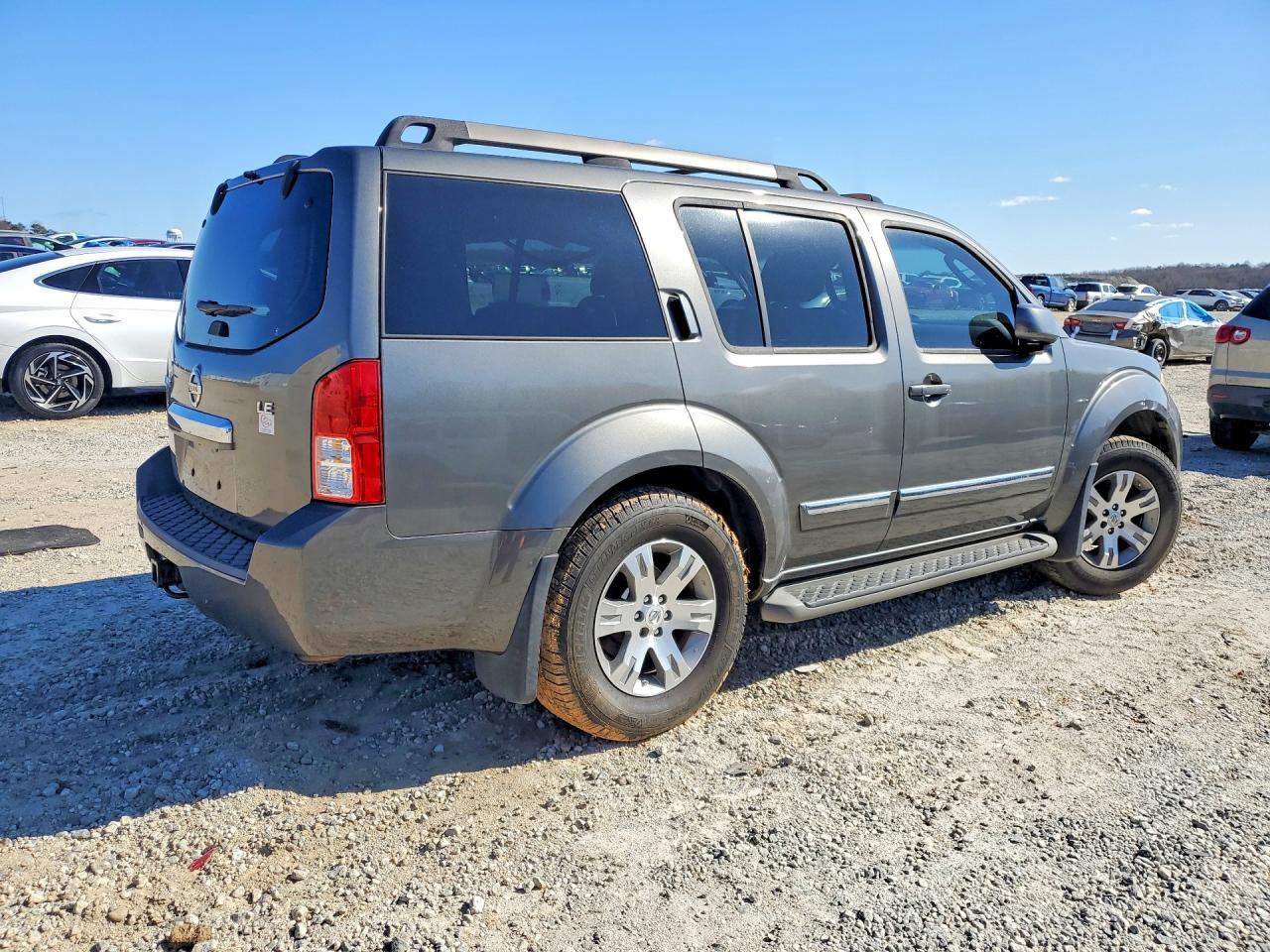 2008 Nissan Pathfinder s