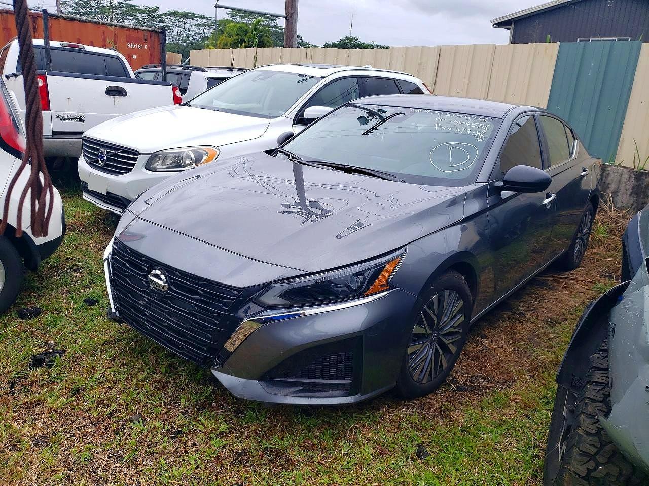 2025 Nissan Altima sv