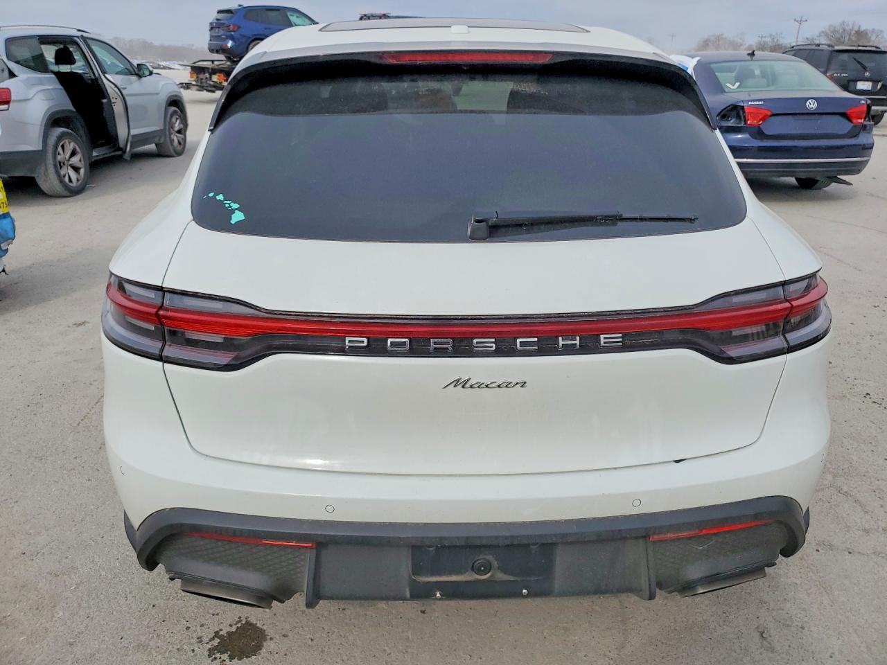 2024 Porsche Macan Base