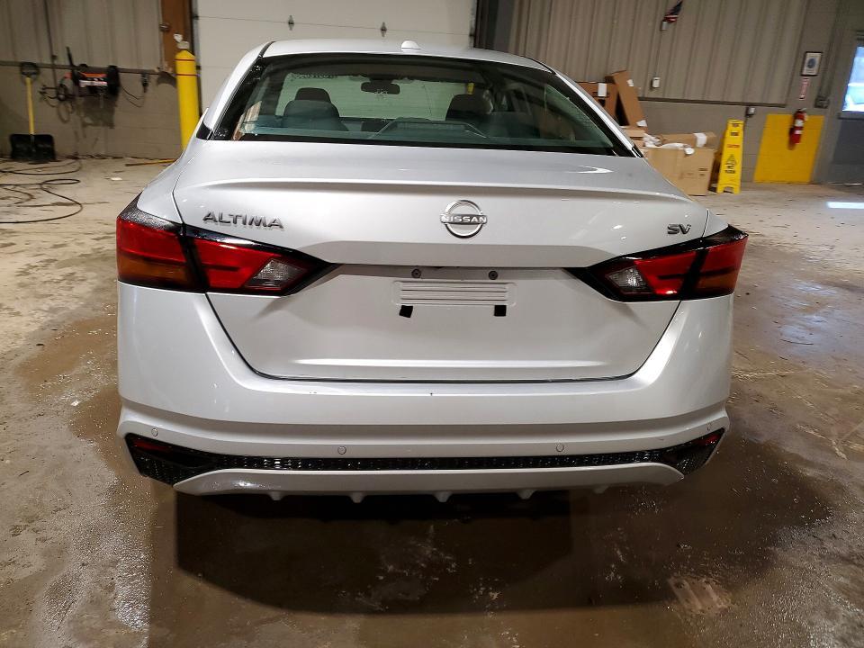 2024 Nissan Altima sv