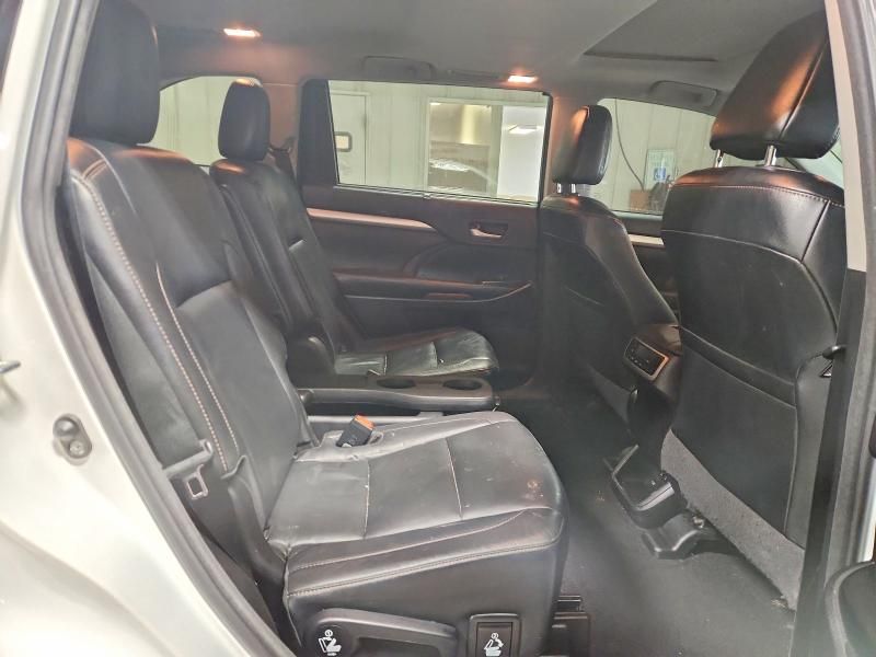 2017 Toyota Highlander se