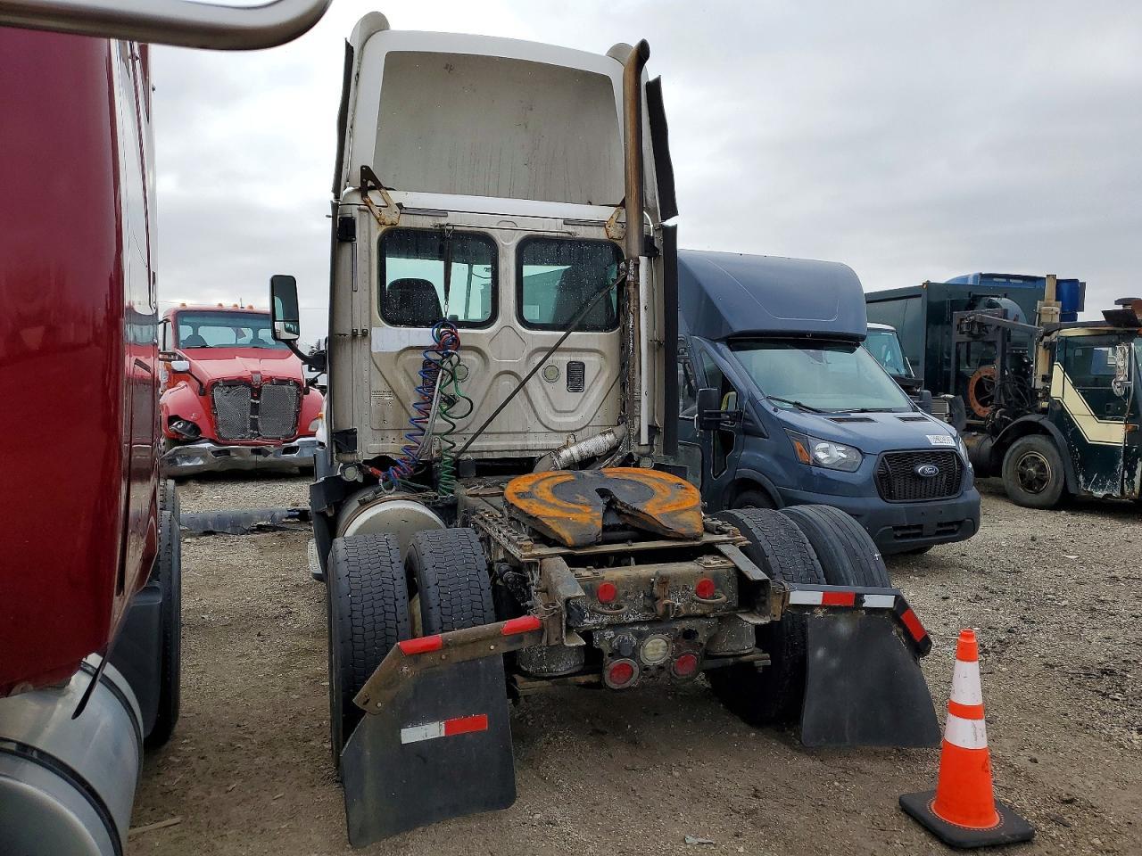 2016 Freightliner Cascadia 125