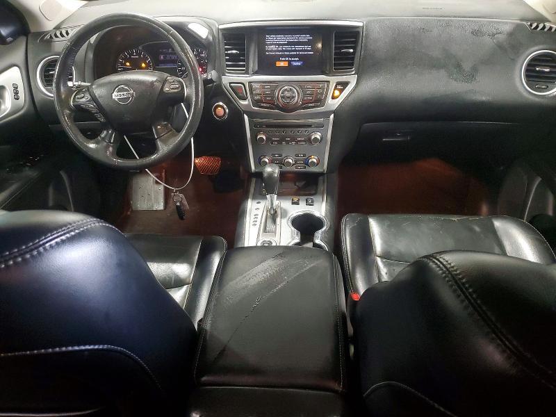 2017 Nissan Pathfinder s