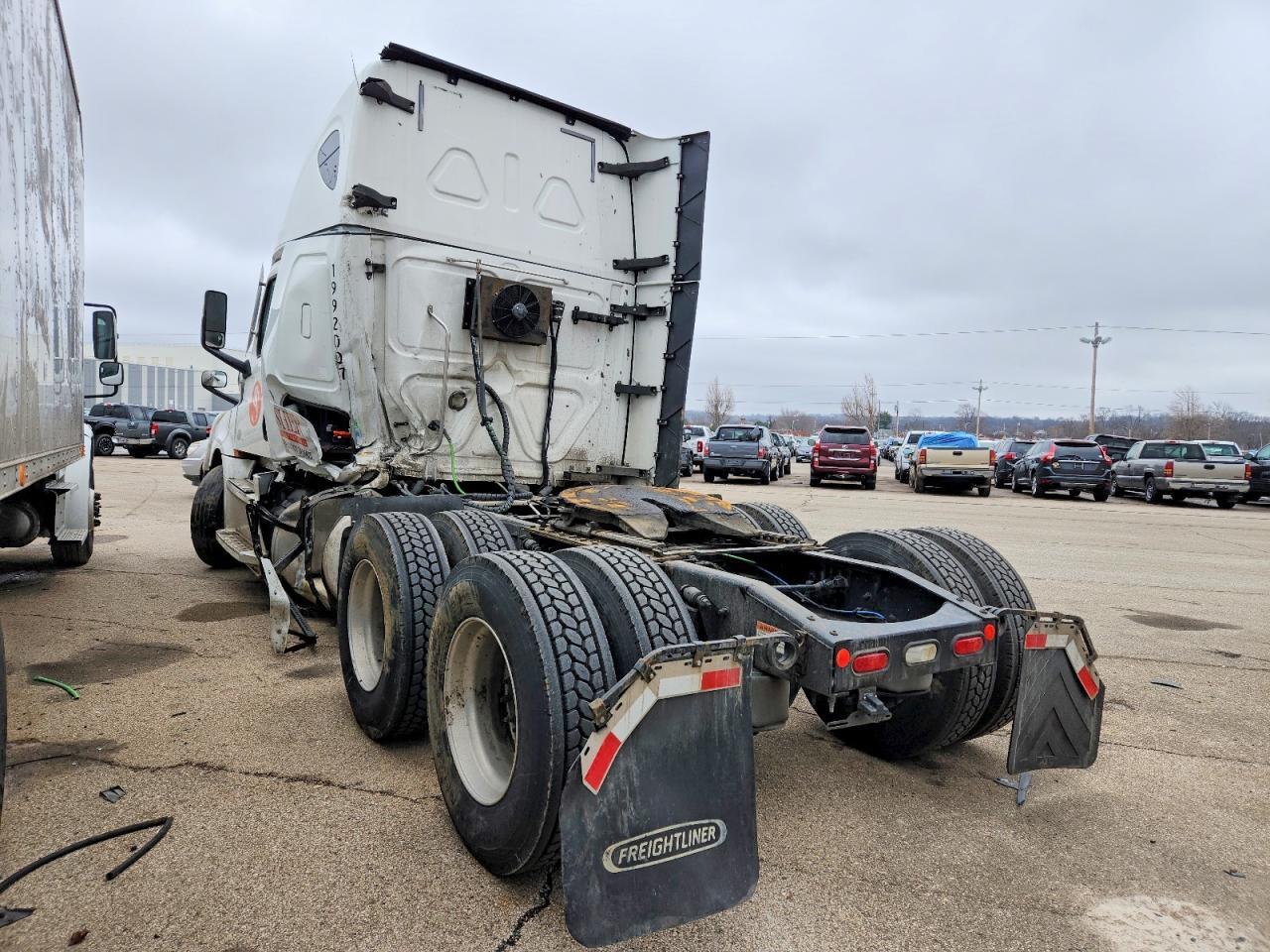 2020 Freigliner 2020 Freightliner Cascadia 126 Semi Truck