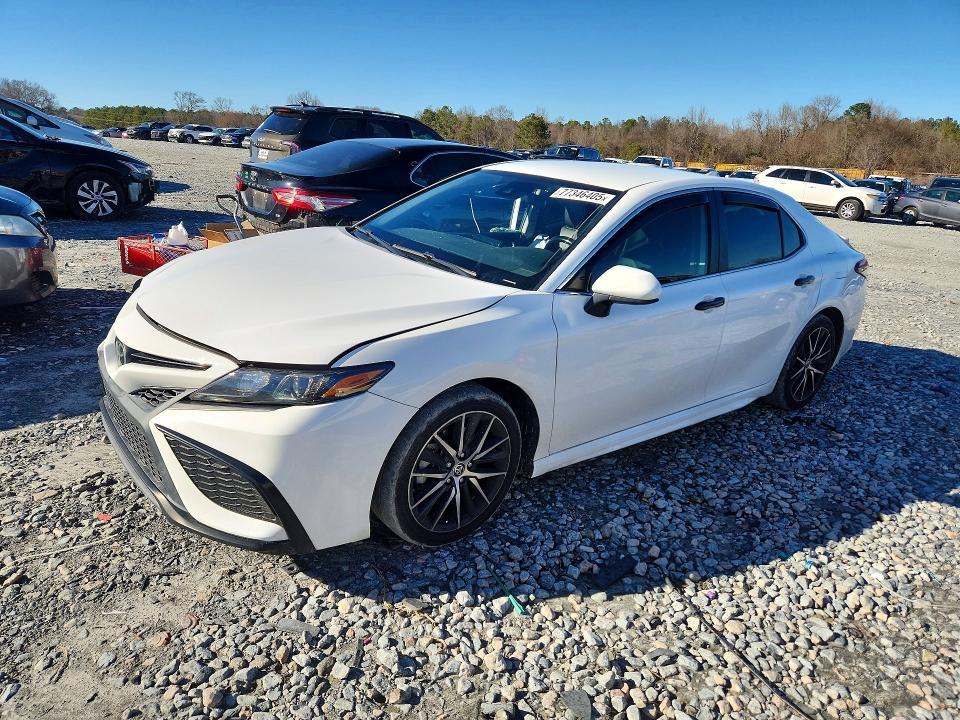 2021 Toyota Camry se