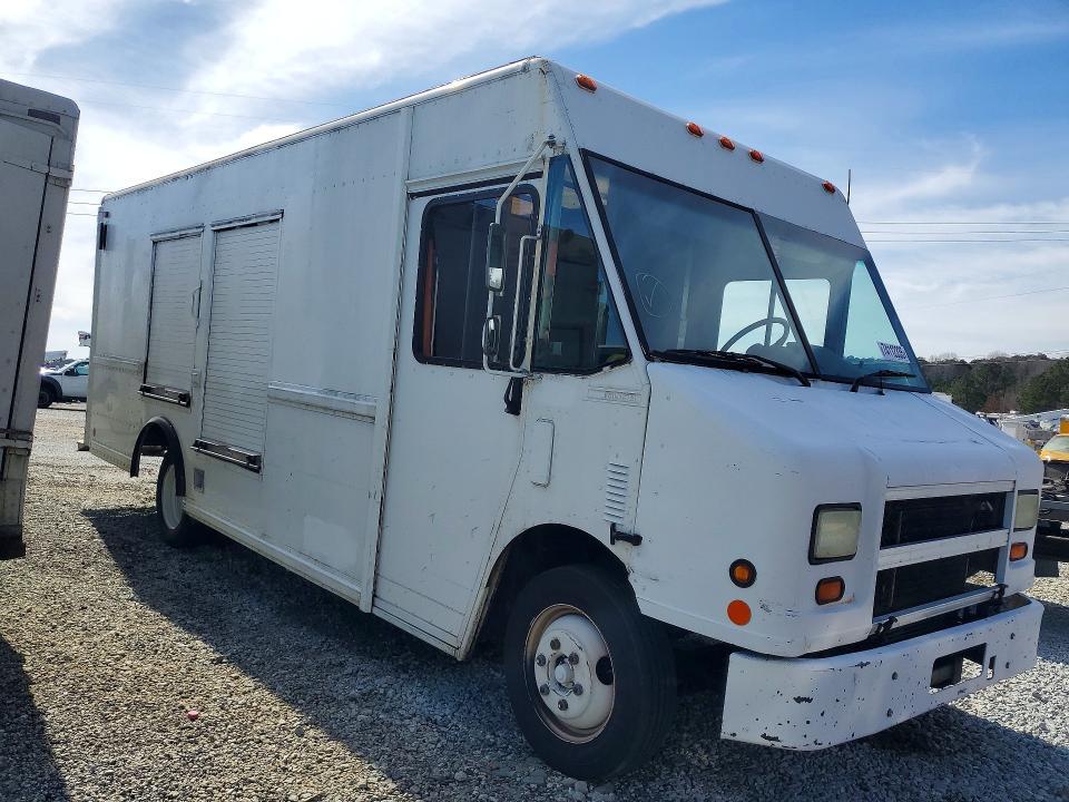 2001 Freightliner MT45 Chassis Delivery Truck