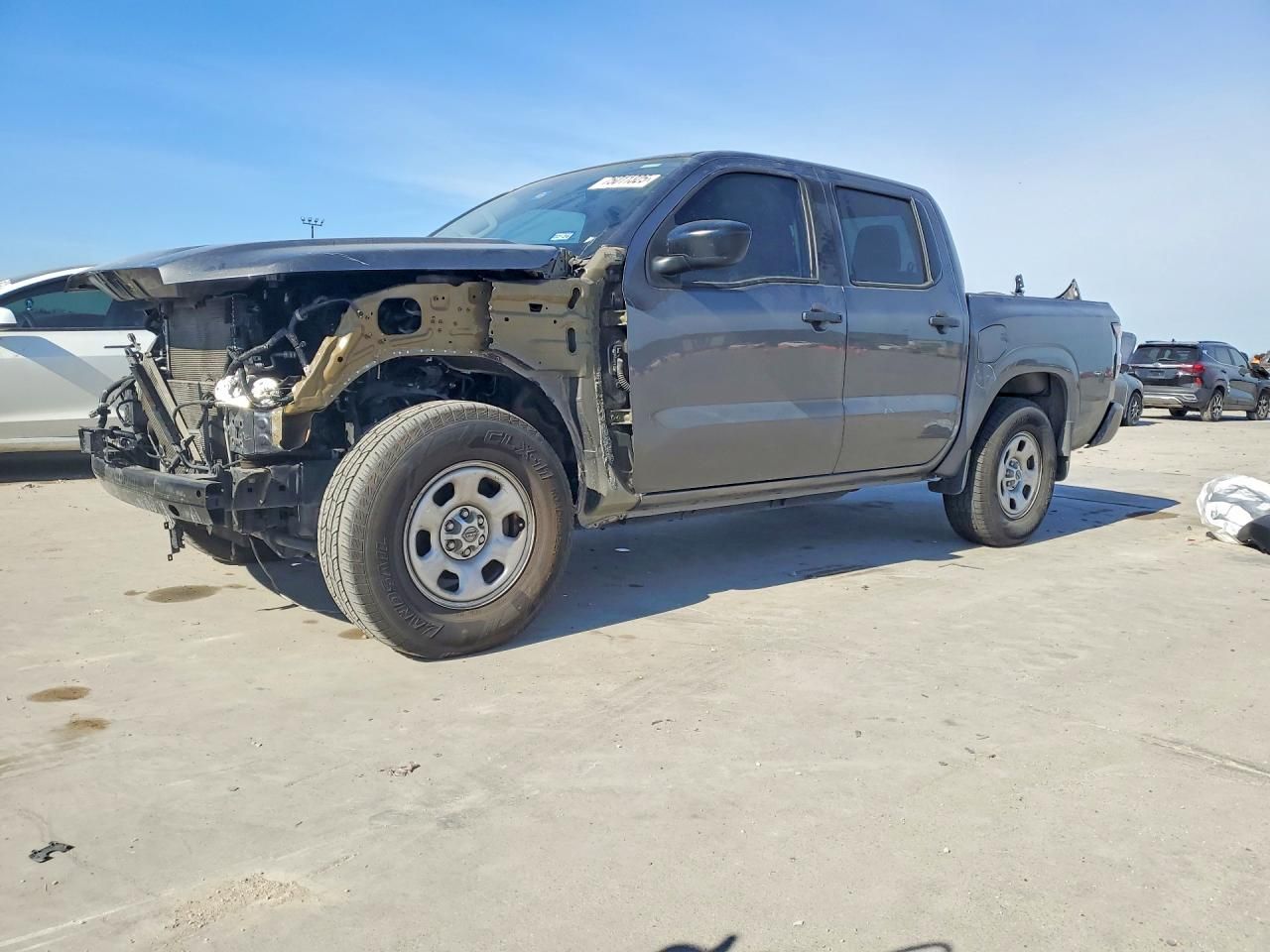 2022 Nissan Frontier s