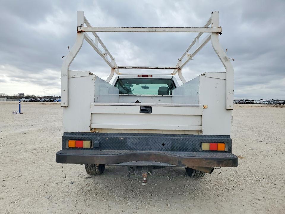 2005 Chevrolet Silverado 2500 Utility / Service Truck