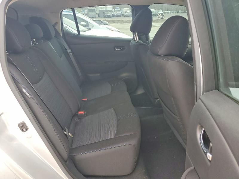 2022 Nissan Leaf s Plus