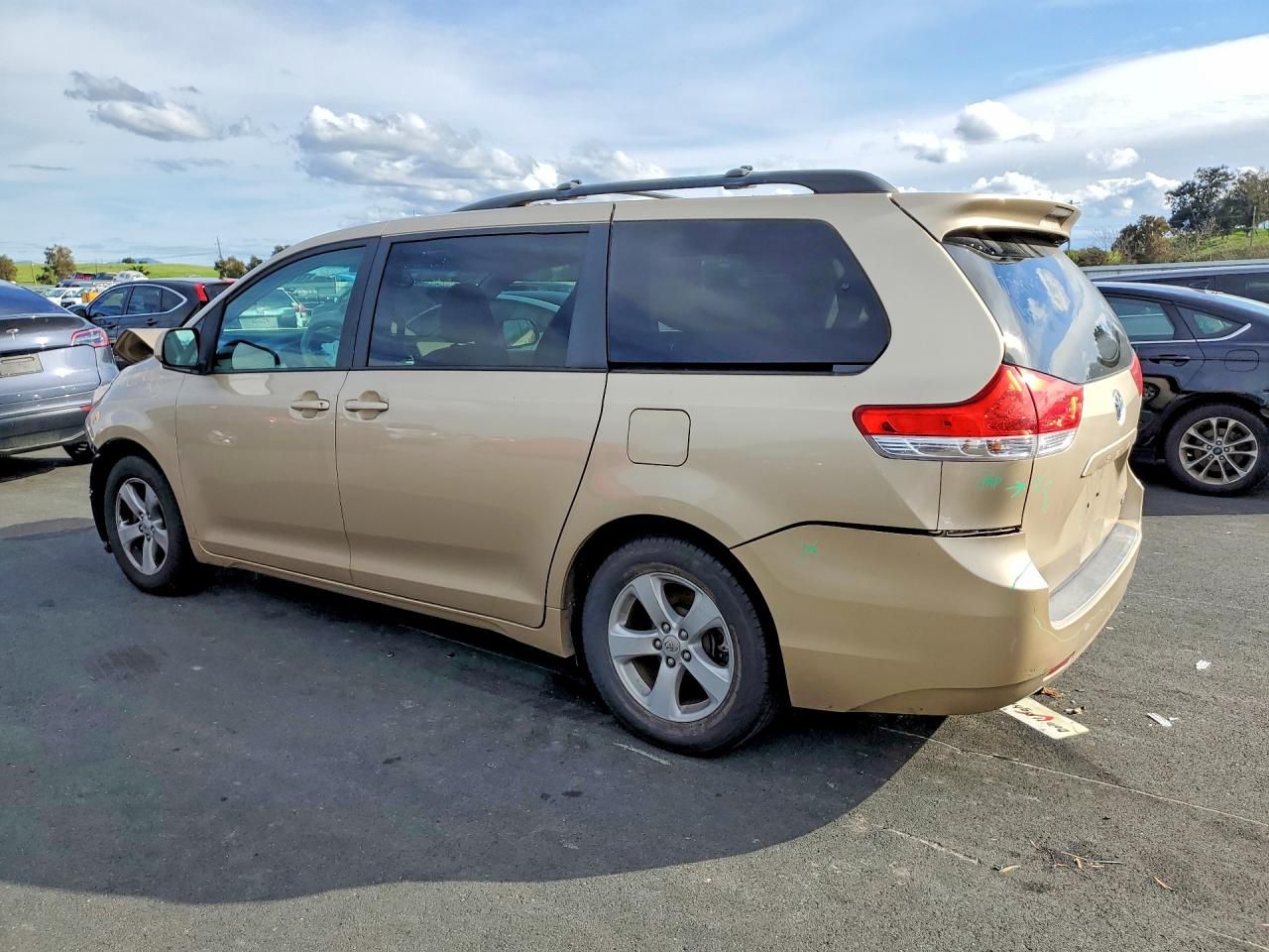 2011 Toyota Sienna le