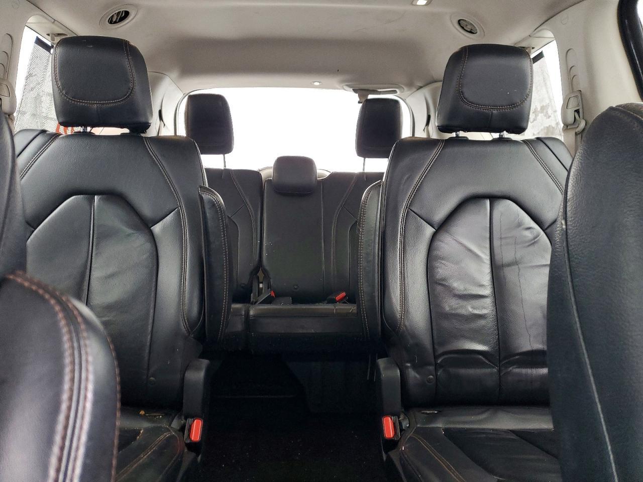 2017 Chrysler Pacifica Touring l