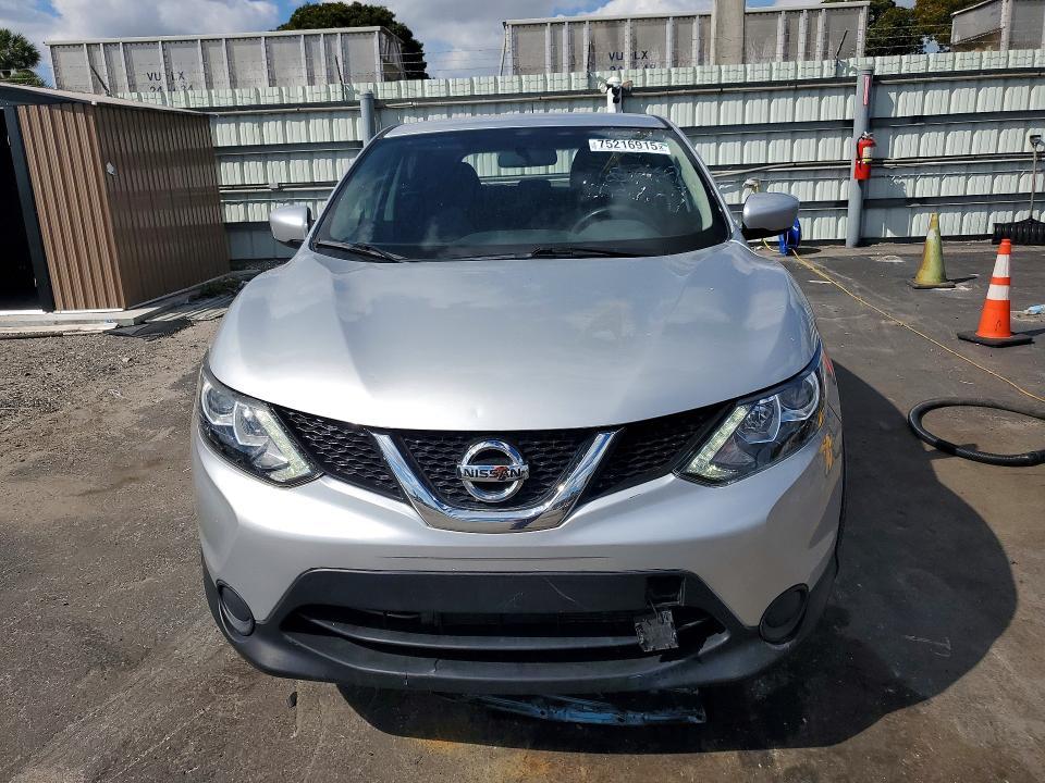 2017 Nissan Rogue Sport s