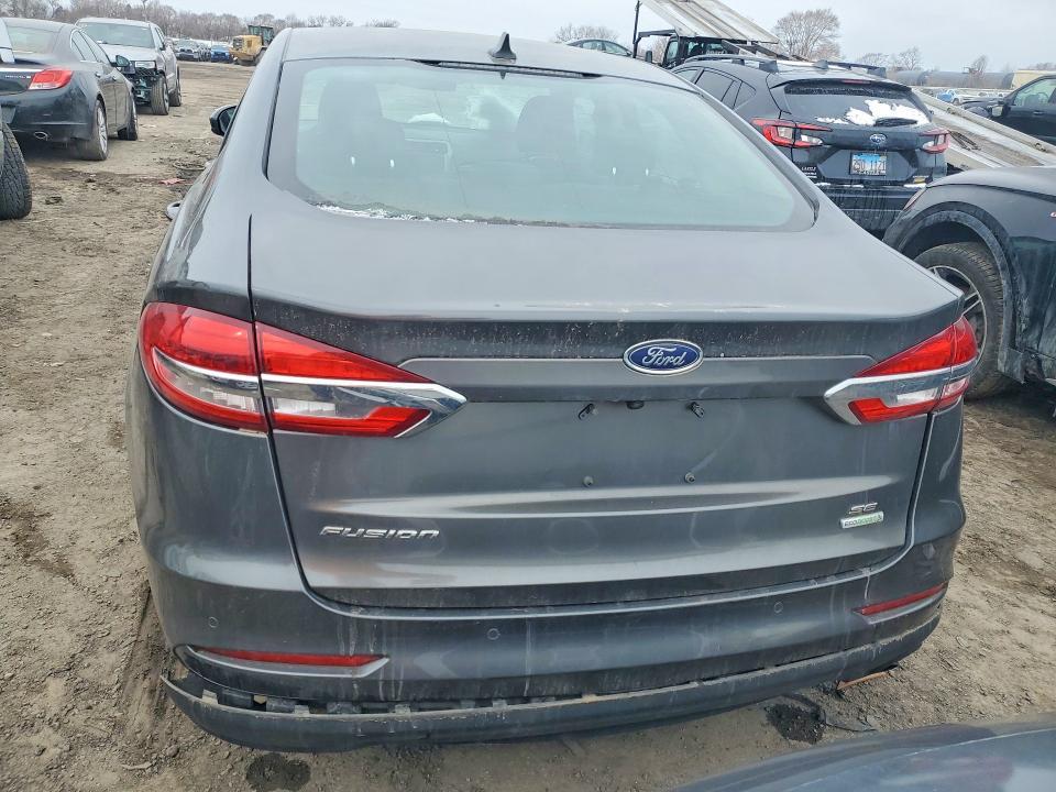 2019 Ford Fusion se