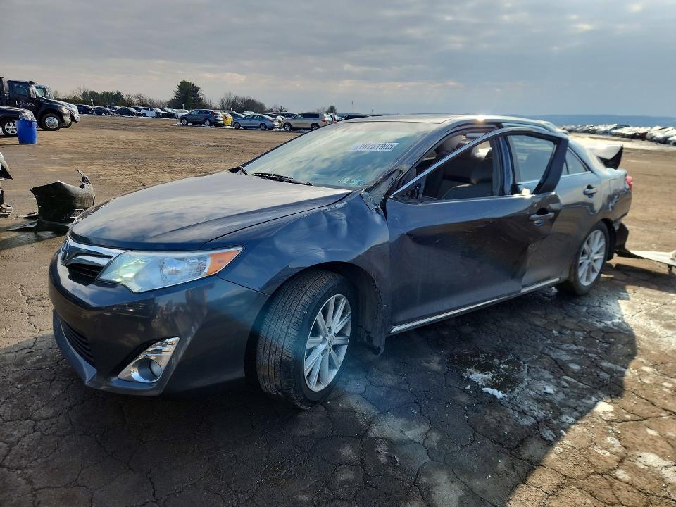 2012 Toyota Camry xle V6