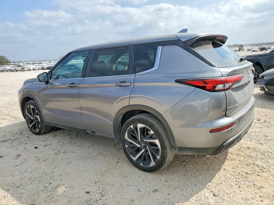 2022 Mitsubishi Outlander se