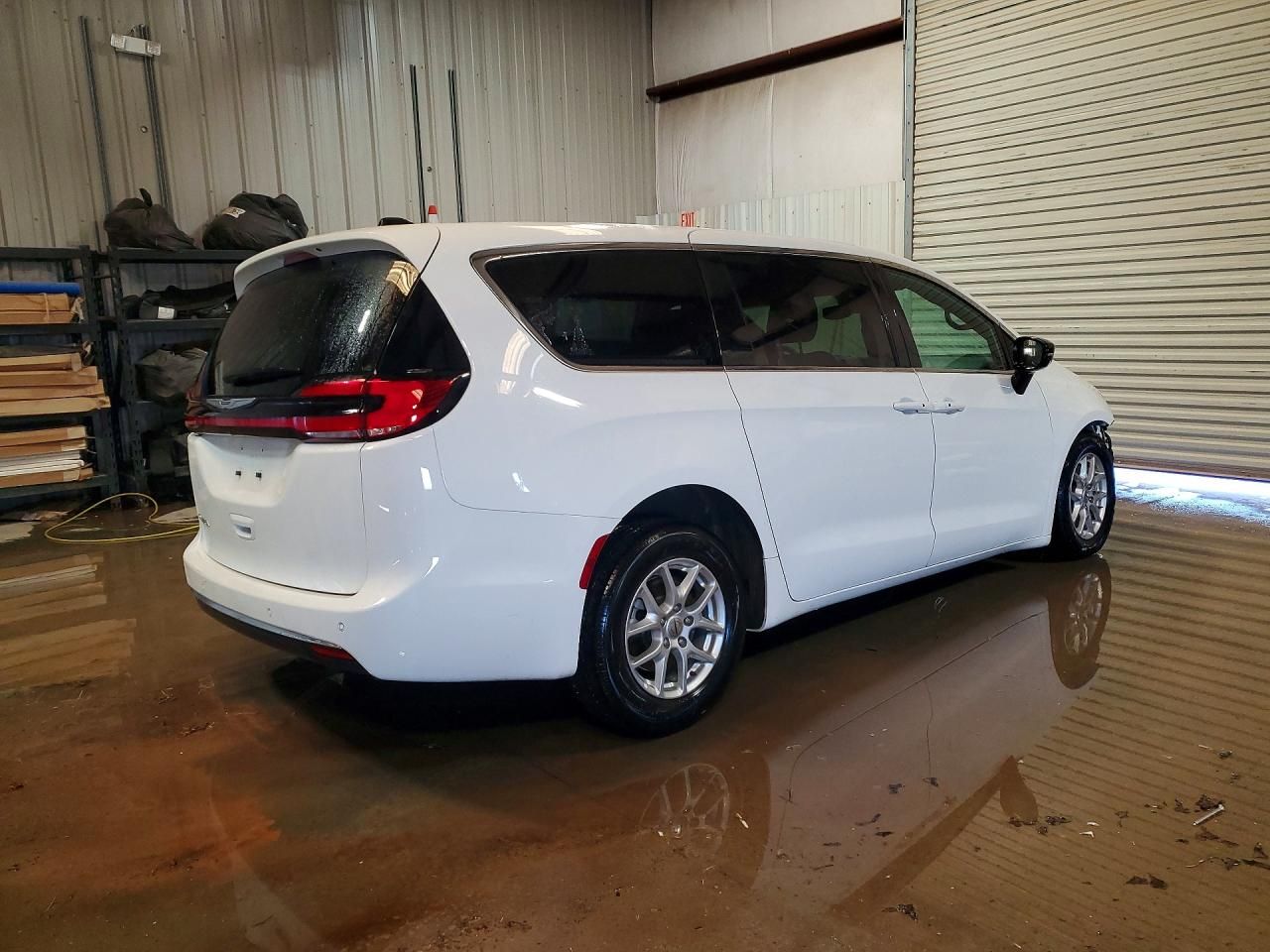 2025 Chrysler Pacifica Select