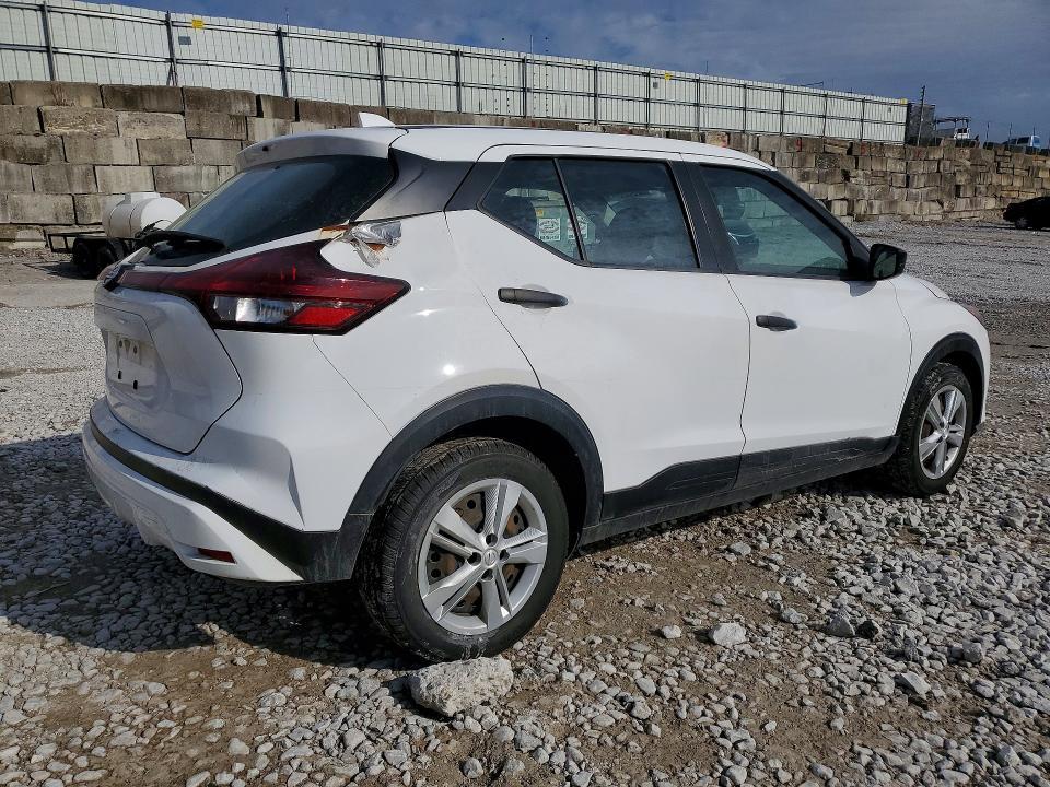 2021 Nissan Kicks s