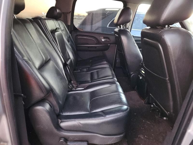 2011 Cadillac Escalade esv Premium