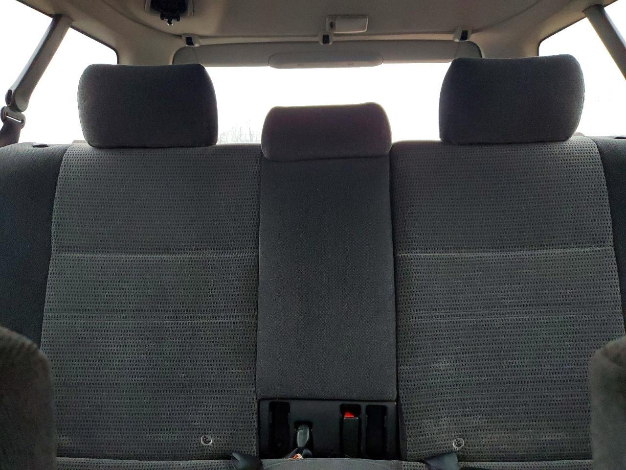 2004 Subaru Legacy Outback awp