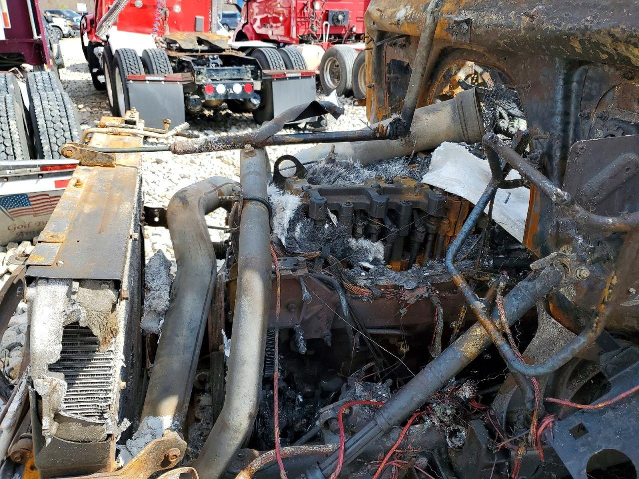 2007 International 8600 Semi Truck