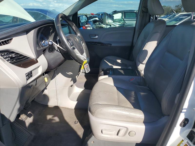 2018 Toyota Sienna xle 8-passenger