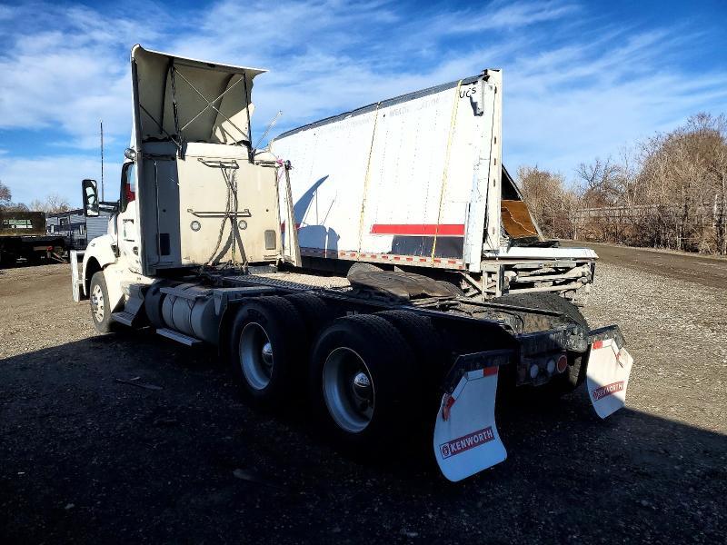 2024 Kenworth T880 Semi Truck