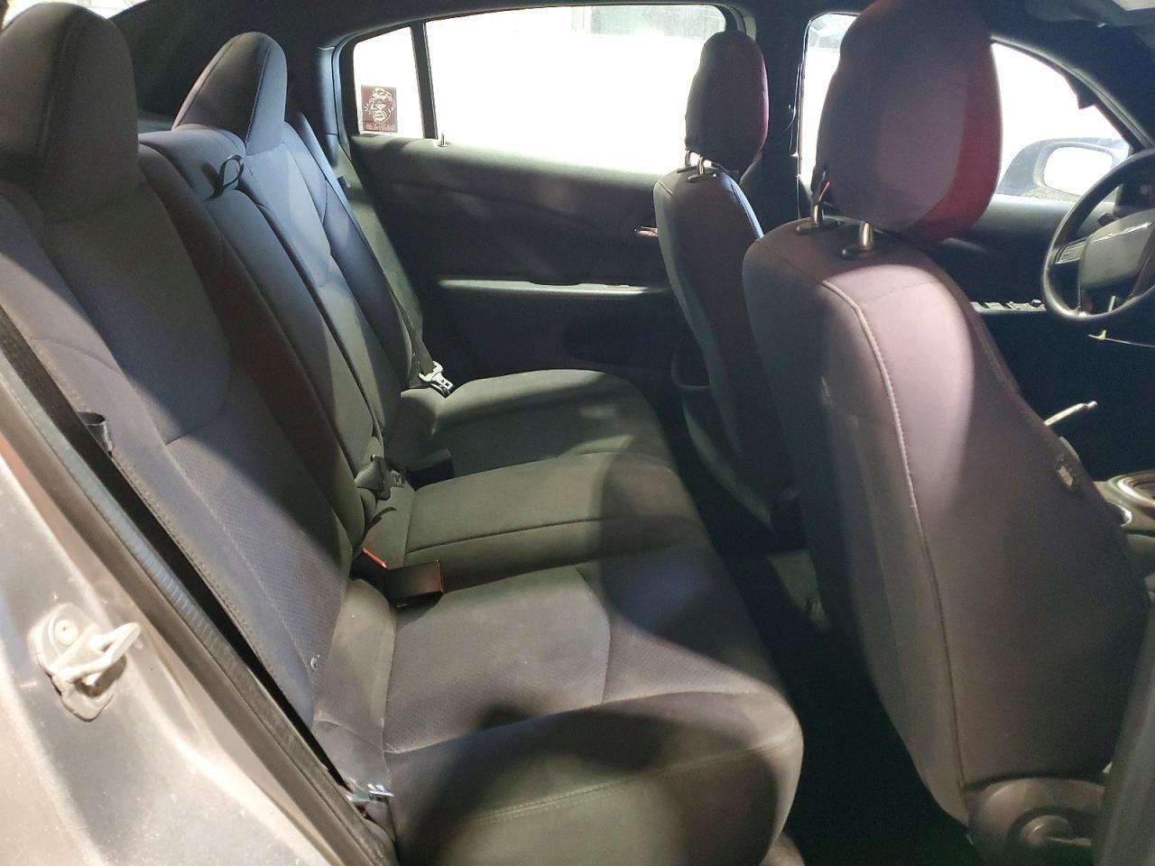 2013 Chrysler 200