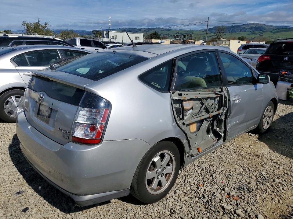 2004 Toyota Prius Base