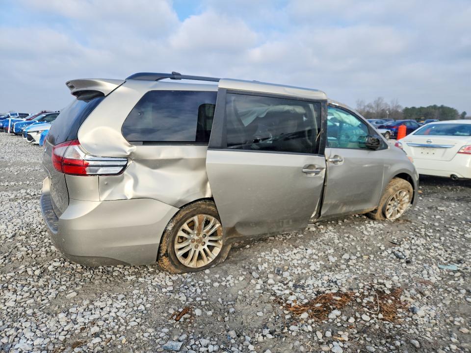 2016 Toyota Sienna xle