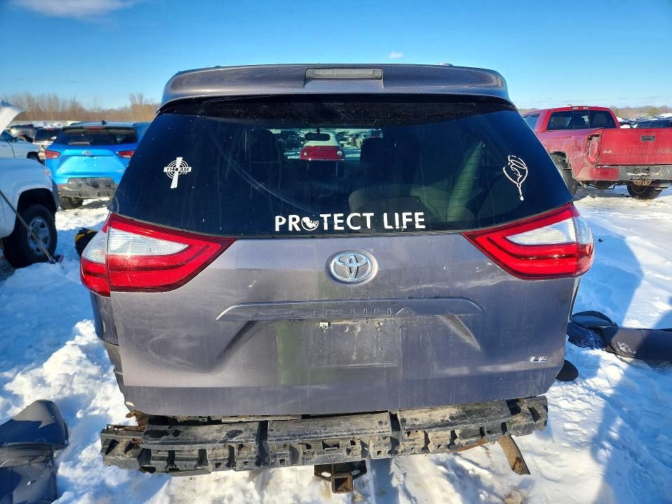 2015 Toyota Sienna le