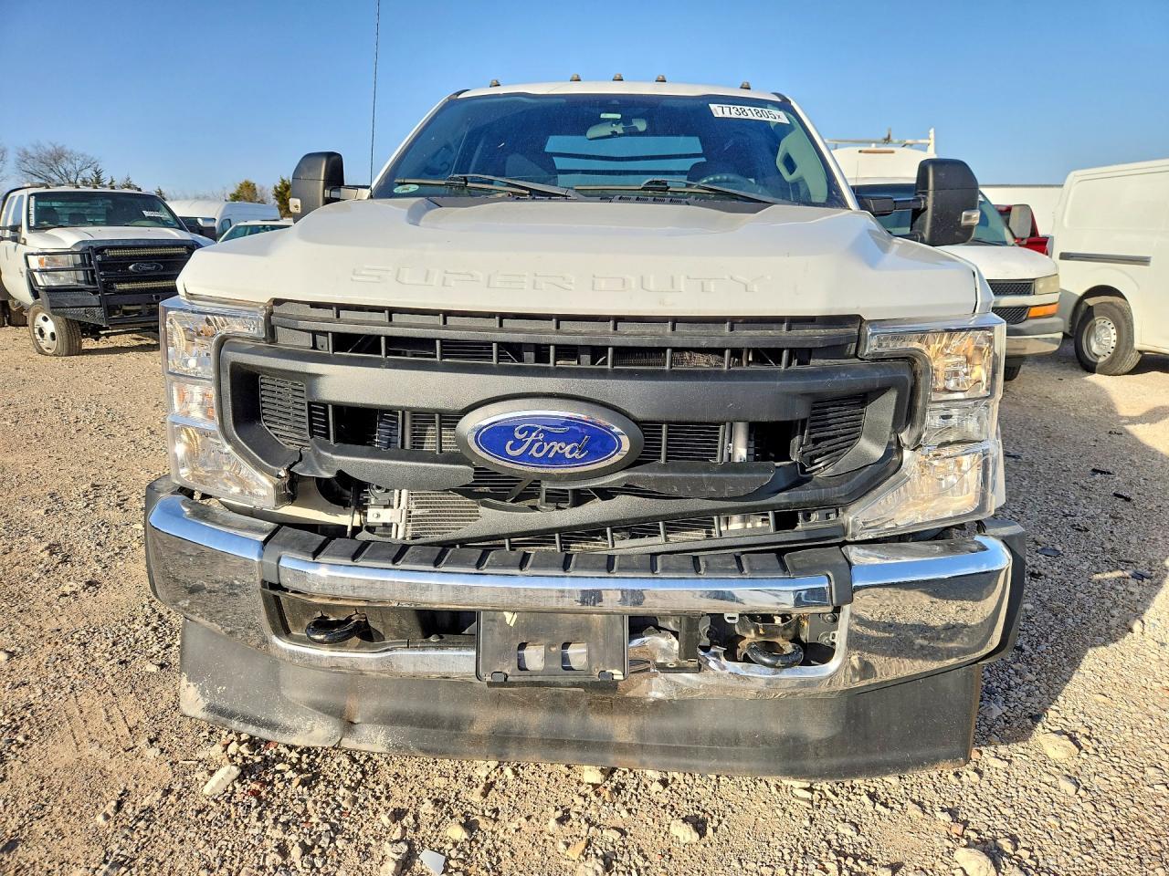 2022 Ford F350 Super Duty Flatbed Truck