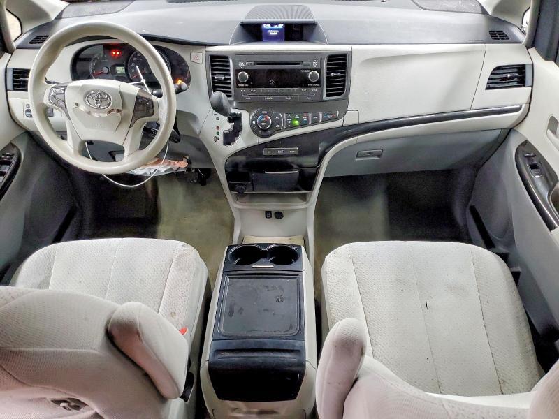 2013 Toyota Sienna le
