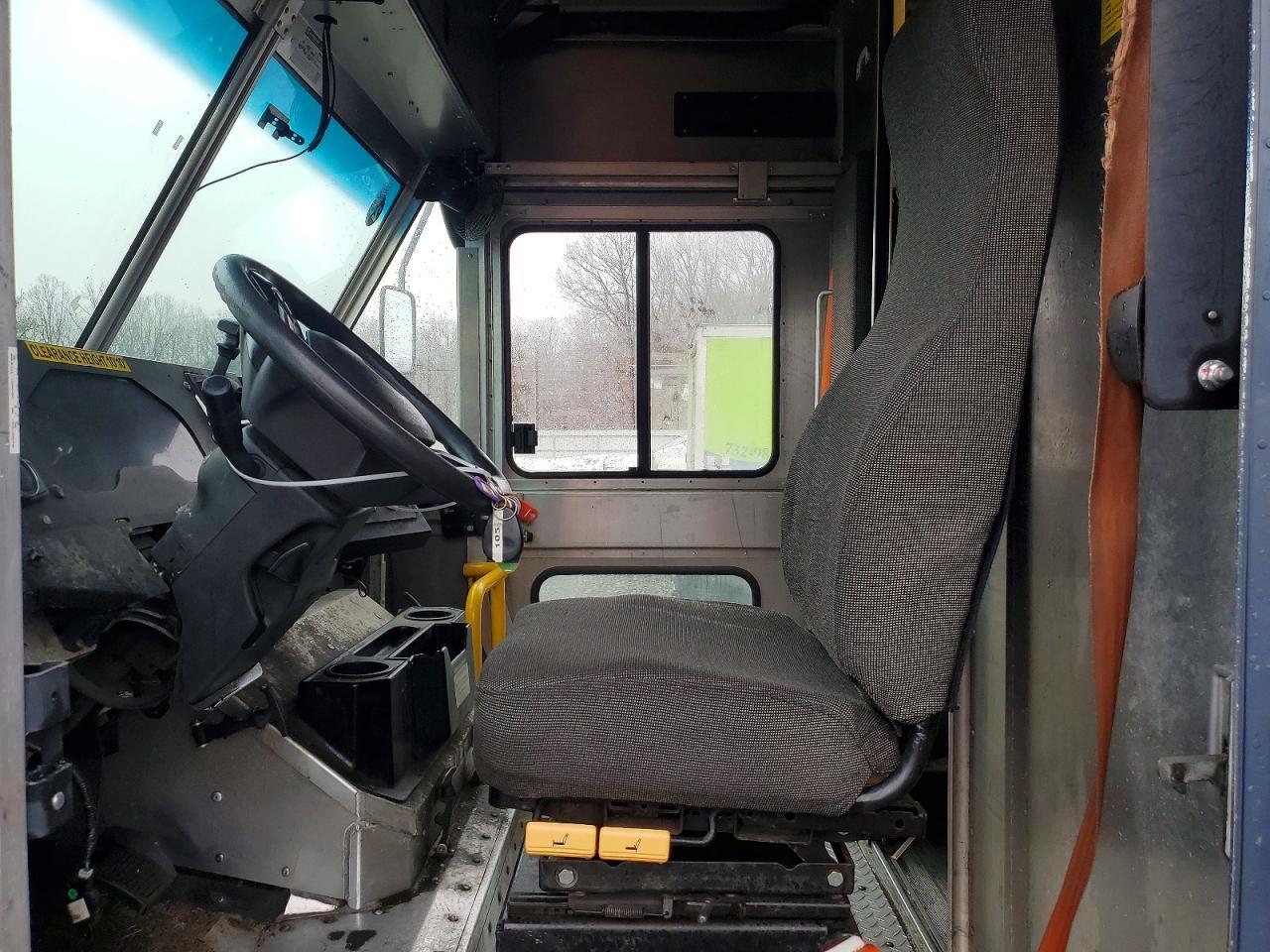 2020 Ford F59