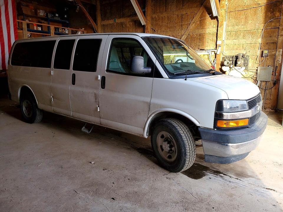 2017 Chevrolet Express G3500 LT