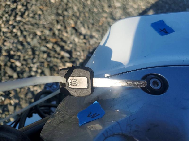 2023 Husqvarna Vitpilen 401/svartpilen 401