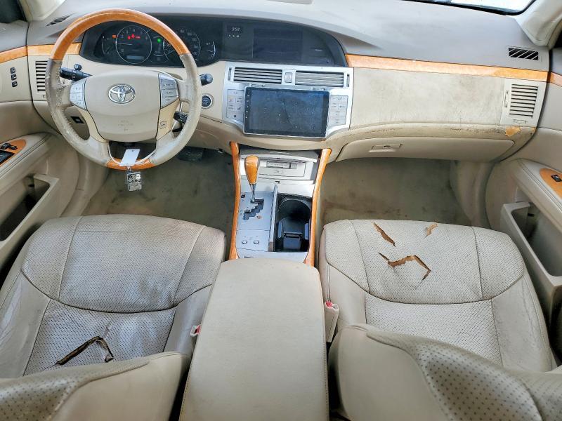 2005 Toyota Avalon xl