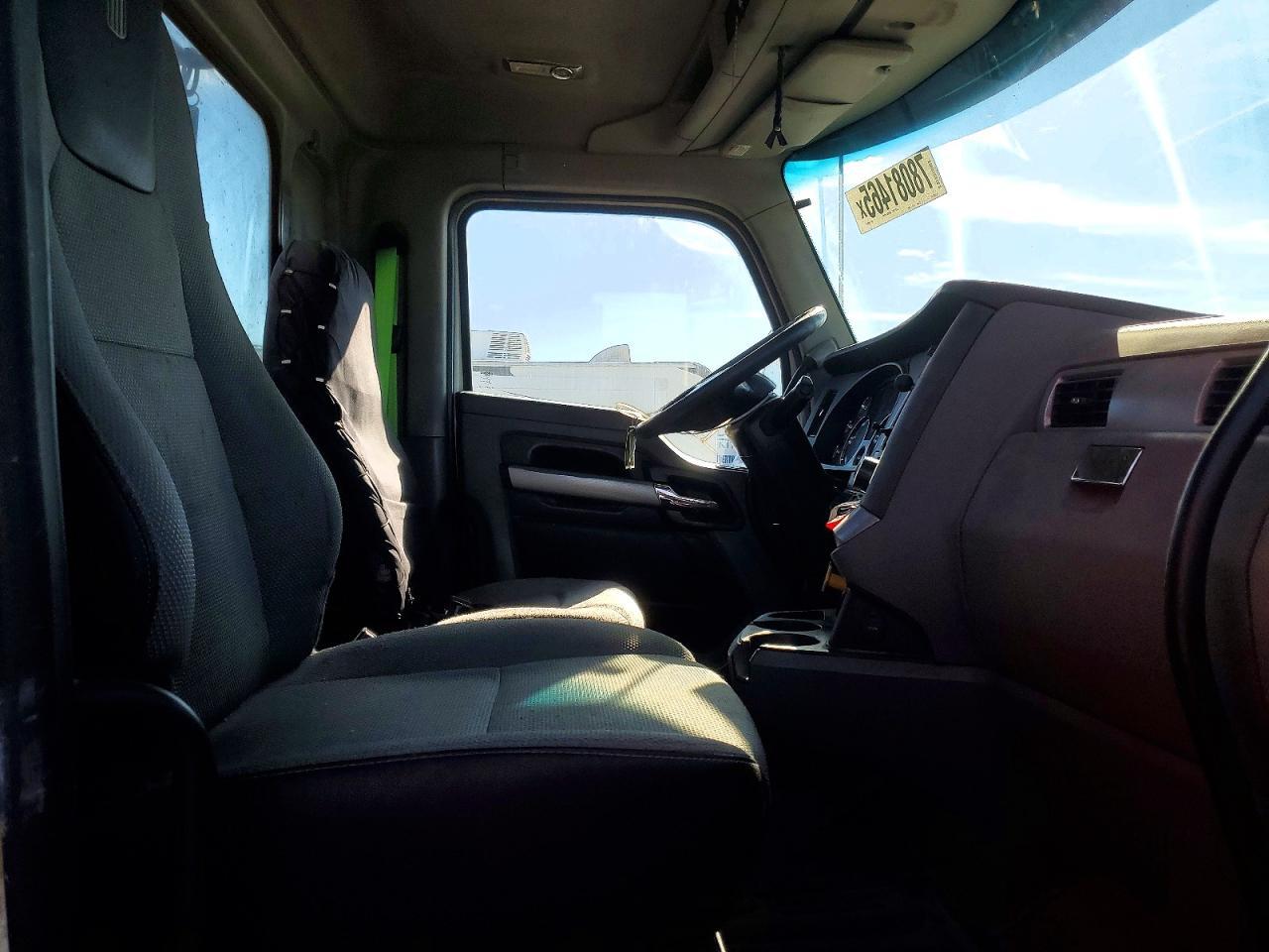 2020 Kenworth T880 Semi Truck