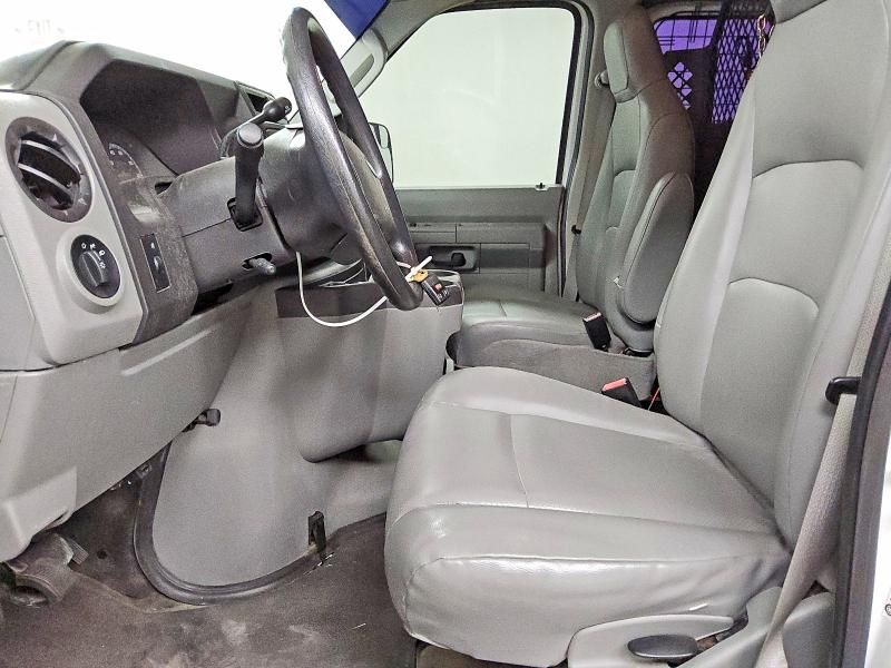 2013 Ford Econoline E250 van