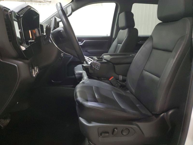2025 GMC Sierra C1500 SLT