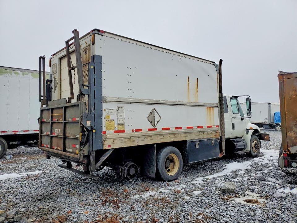 2009 International 4300 box Truck
