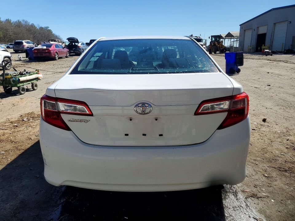 2012 Toyota Camry l