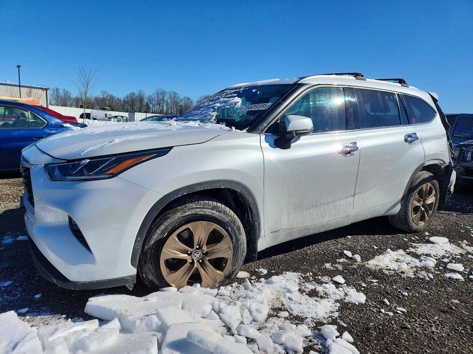 2022 Toyota Highlander Hybrid xle