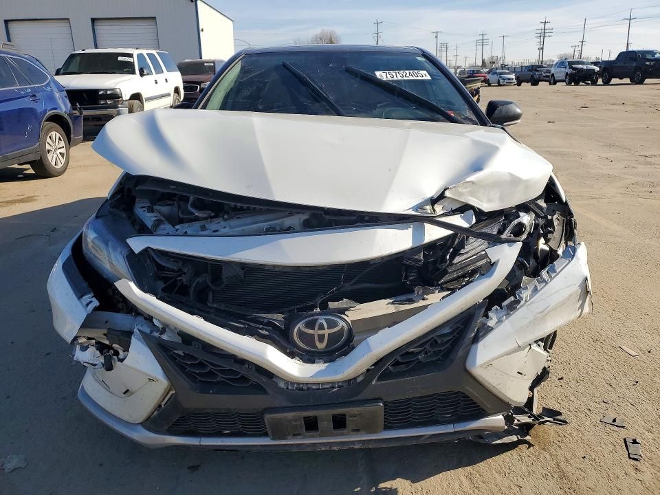 2021 Toyota Camry xse